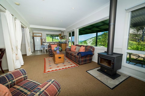 The Cottage At The Bryn At Tilba - Tourism Adelaide 3