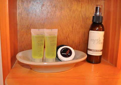 The Cottages On Mount Tamborine - Tourism Adelaide 3