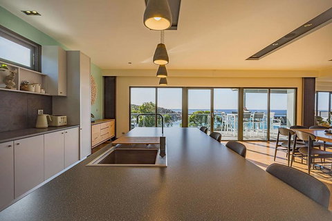 The Cove Bay Of Fires - Tourism Adelaide 3