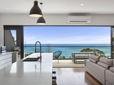 The Cube - Striking Architectural Showpiece - Tourism Adelaide 1