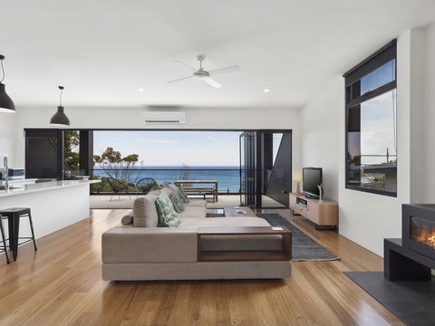 The Cube - Striking Architectural Showpiece - Tourism Adelaide 3