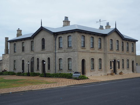 The Customs House B & B - Tourism Adelaide 0