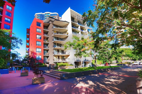 The Docks On Goodwin - Tourism Adelaide 2