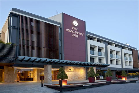 The Executive Inn, Newcastle - Tourism Adelaide 1