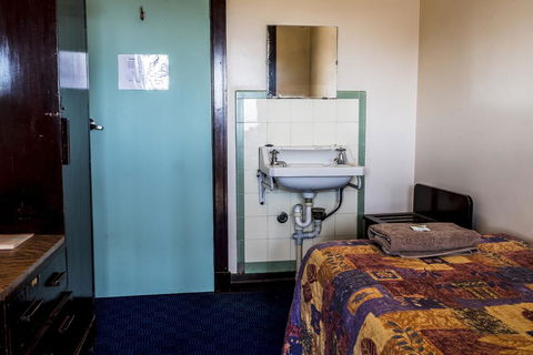 The Imperial Hotel - Tourism Adelaide 2