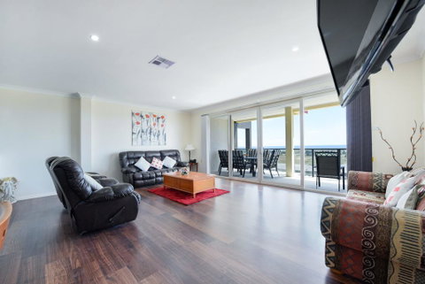 The Oasis - 6 Turnberry Drive, Links Lady Bay - Tourism Adelaide 1