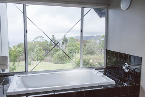 The Retreat Tamborine Mountain - Tourism Adelaide 1