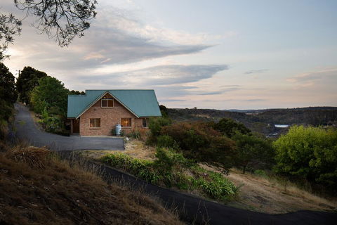 The River Valley Retreat - Tourism Adelaide 0