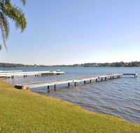 The Studio on the Lake  Fishing Point Lake Macquarie - honestly put the line in and catch fish - Tourism Adelaide