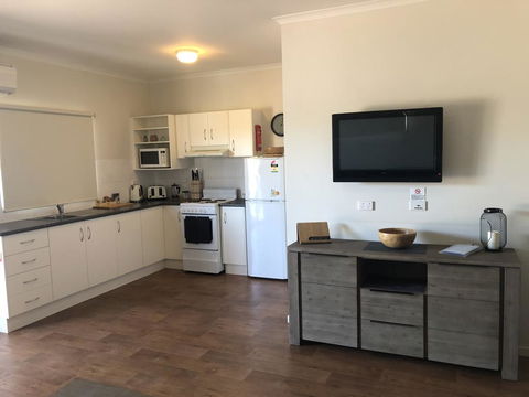 The Sundowner Cabin & Tourist Park - Tourism Adelaide 3