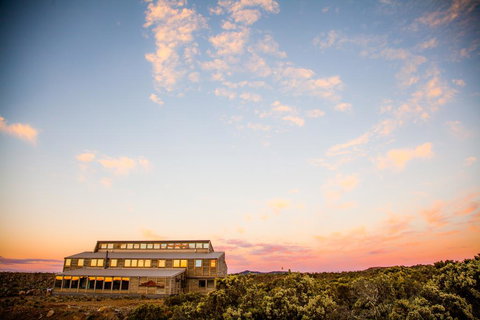 Thousand Lakes Lodge - Tourism Adelaide 0