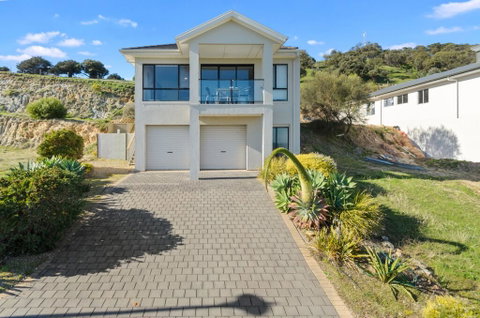 Ticky's Dream - 18 Turnberry Drive - Tourism Adelaide 1