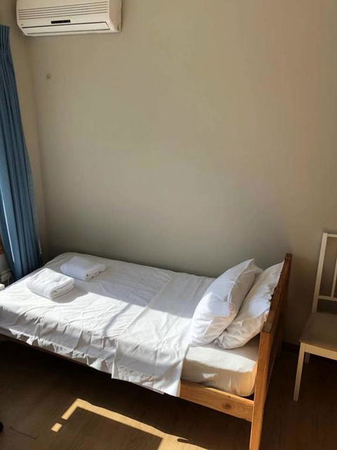 Traveler's Affordable Studio Unit (Beverly Hills) - Tourism Adelaide 3