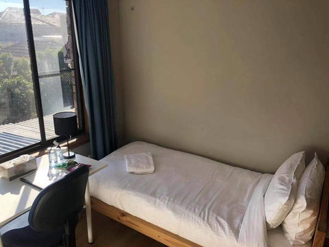 Traveler's Affordable Studio Unit (Beverly Hills) - Tourism Adelaide 1
