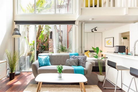 Trendy Loft Near Smith St. With Cosy Courtyard And Parking - Tourism Adelaide 0