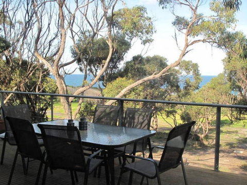 TREETOPS TERRACE 12 - A Luxury Skenes Creek Villa - Tourism Adelaide 2