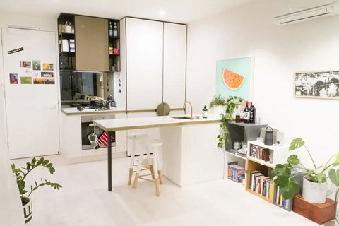 Trendy 1 Bedroom Apartment In The Heart Of Collingwood - Tourism Adelaide 1