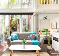 Trendy Loft Near Smith St. with Cosy Courtyard and Parking - Tourism Adelaide