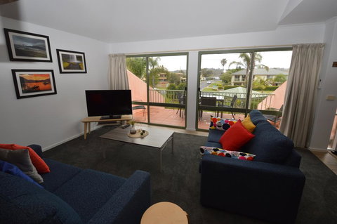 TUSCANY 10 - Tourism Adelaide 1