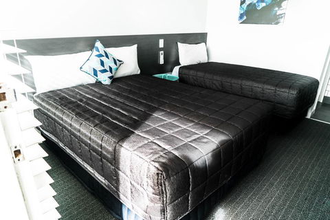 Twin Willows Hotel - Tourism Adelaide 2
