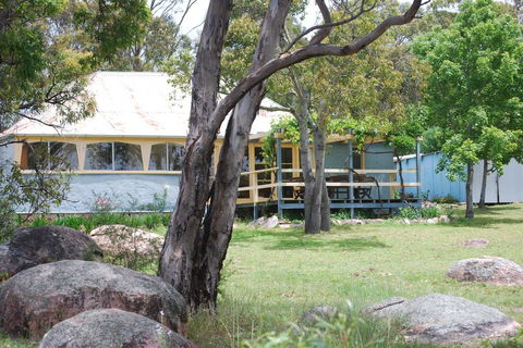 Twisted Gum Vineyard Cottage - Tourism Adelaide 0