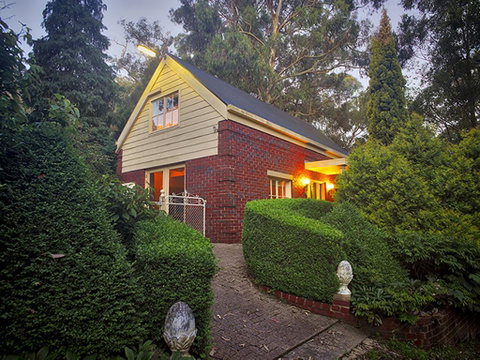 Tyneside Gatehouse - Tourism Adelaide 0