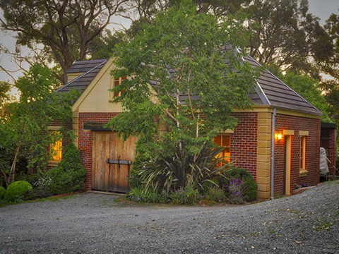 Tyneside Gatehouse - Tourism Adelaide 1