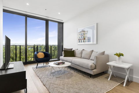 Tyrian Albert Park Lake - Tourism Adelaide 1