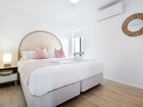 Ventura Beach Motel 2 Bed Poolside - Unit 4 - Tourism Adelaide 0