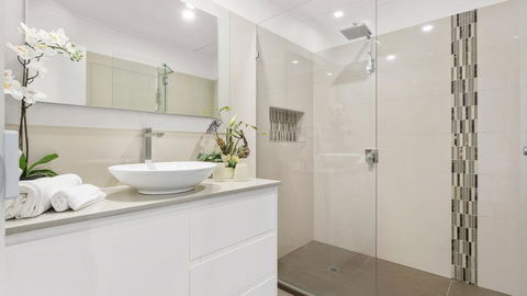 VIEWS AT MCCRAE..... - Tourism Adelaide 0