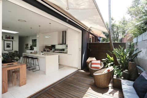 Walk To Beach From This Stylish Bronte Oasis W AC, Wifi And Free Parking - Tourism Adelaide 0