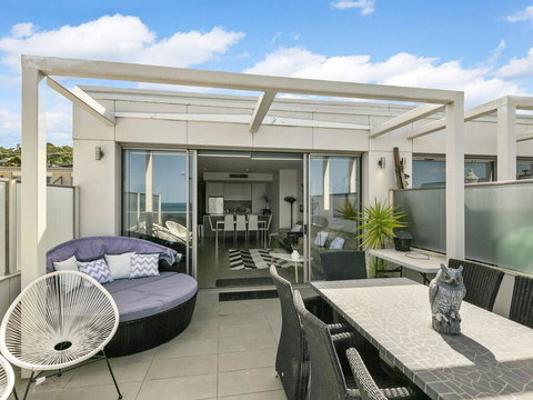 WATERFRONT THREE- In The Heart Of Lorne - Tourism Adelaide 1