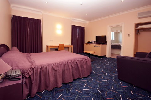 Mitchell River Tavern - Tourism Adelaide 0