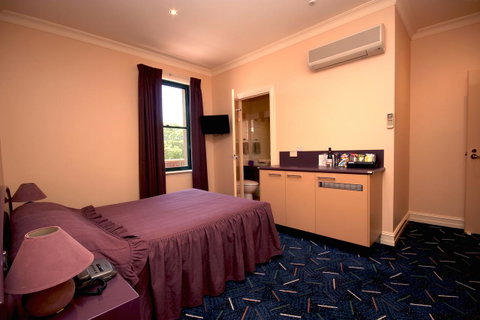 Mitchell River Tavern - Tourism Adelaide 21