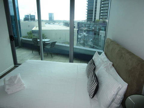 Harbour Escape Apartments Docklands - Tourism Adelaide 16