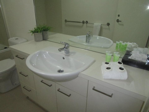 Harbour Escape Apartments Docklands - Tourism Adelaide 20