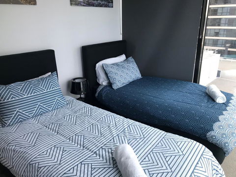 ReadySet Apartments At Lighthouse - Tourism Adelaide 11