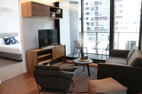 ReadySet Apartments At Lighthouse - Tourism Adelaide 9