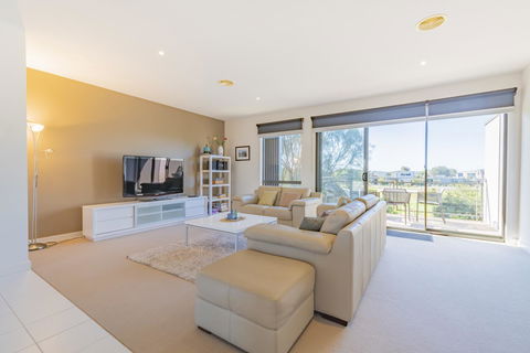Stylish 3 Bedroom Townhouse - Free Parking - Tourism Adelaide 15