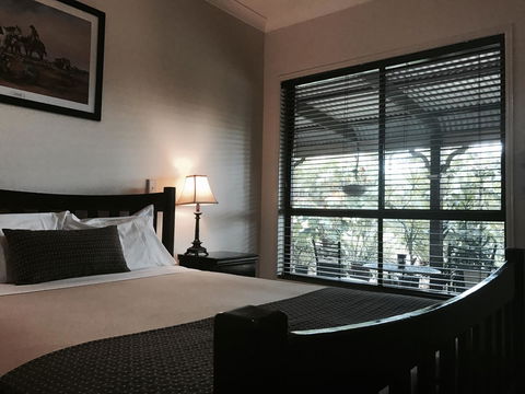 The Bearded Dragon Boutique Hotel - Tourism Adelaide 0