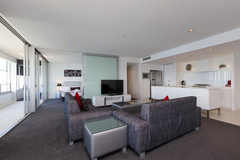 Q1 Resort & Spa - Official - Tourism Adelaide 38