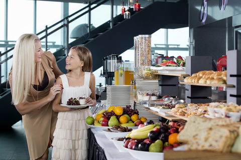 Q1 Resort & Spa - Official - Tourism Adelaide 21