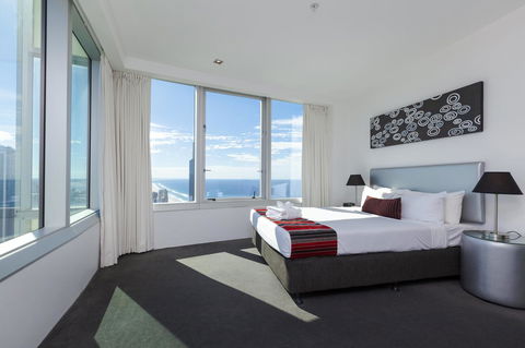 Q1 Resort & Spa - Official - Tourism Adelaide 25