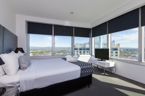 Q1 Resort & Spa - Official - Tourism Adelaide 44