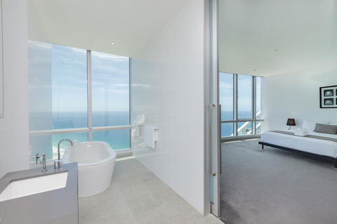 Q1 Resort & Spa - Official - Tourism Adelaide 12