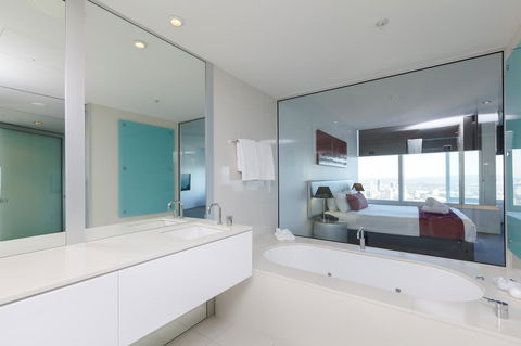 Q1 Resort & Spa - Official - Tourism Adelaide 39