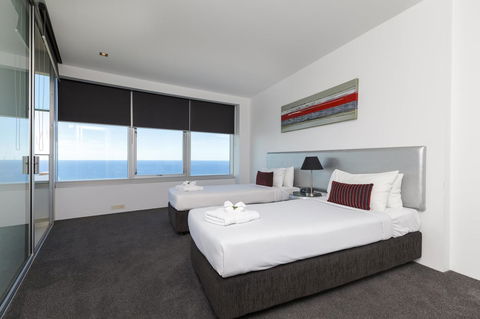 Q1 Resort & Spa - Official - Tourism Adelaide 8