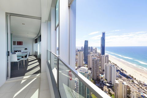 Q1 Resort & Spa - Official - Tourism Adelaide 5