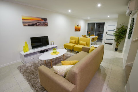 Direct Collective - Breeze On Brightwater - Tourism Adelaide 0