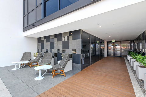 Qube Broadbeach - Tourism Adelaide 24